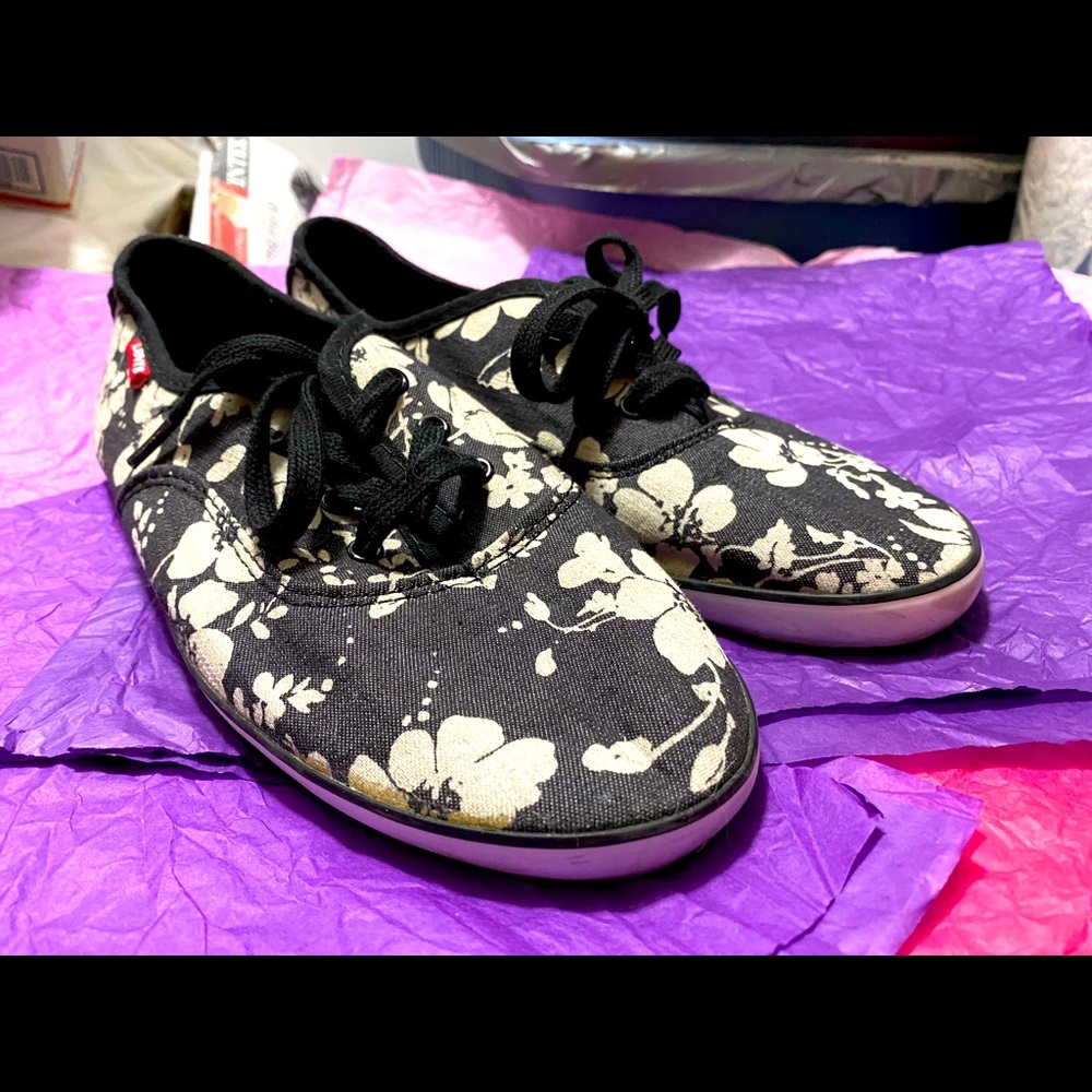 Floral Canvas Shoe